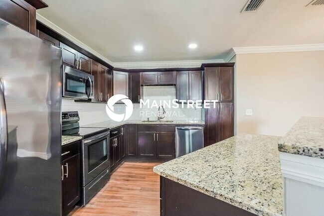 Building Photo - 3 Bedroom Pet-Friendly Home in Lehigh Acre...