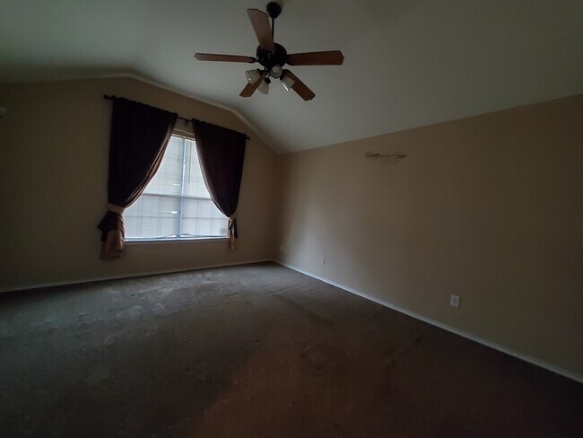 Building Photo - 627 Magnolia Ln