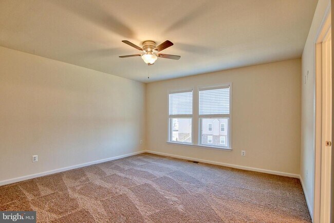 Building Photo - 127 Keller Ct