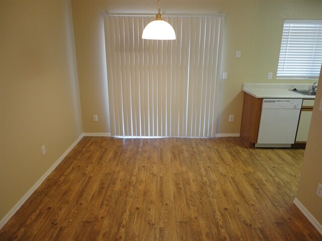 Building Photo - 1767 W Rue De La Montagne