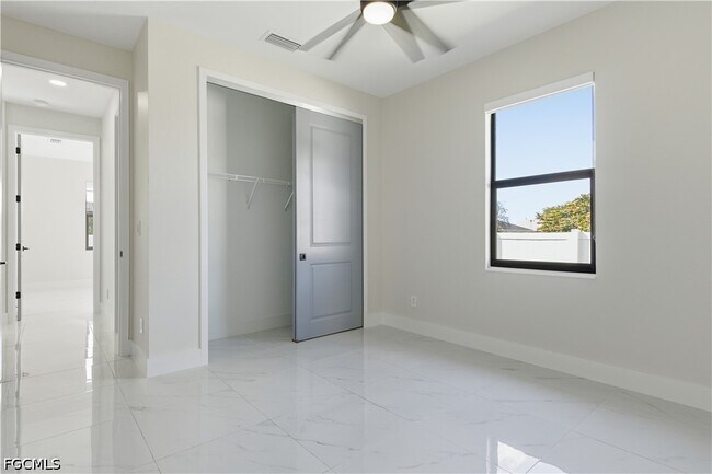 Building Photo - 1442 NE 33rd Ln