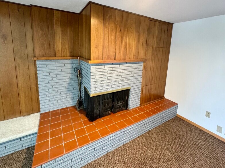 Building Photo - 728 Saint Charles St