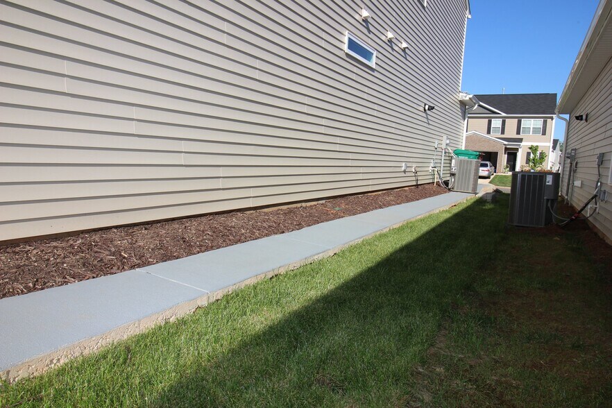 Building Photo - 3941 Angel Hl Ln