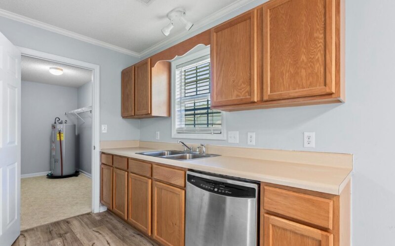 Building Photo - 106 Constitution Ave