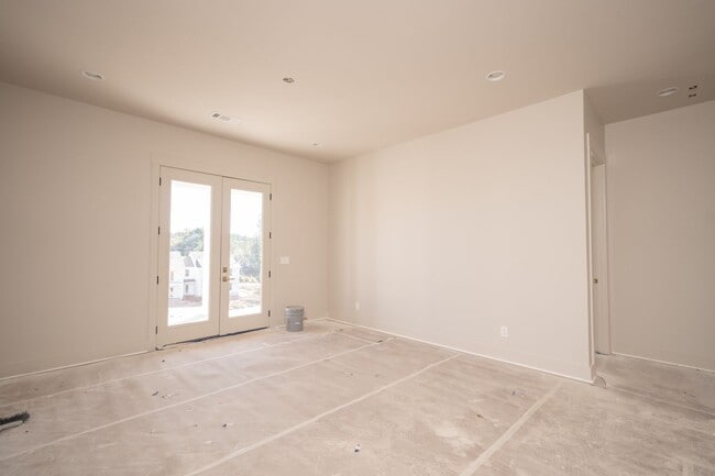 Building Photo - 3BR/3BA For Rent