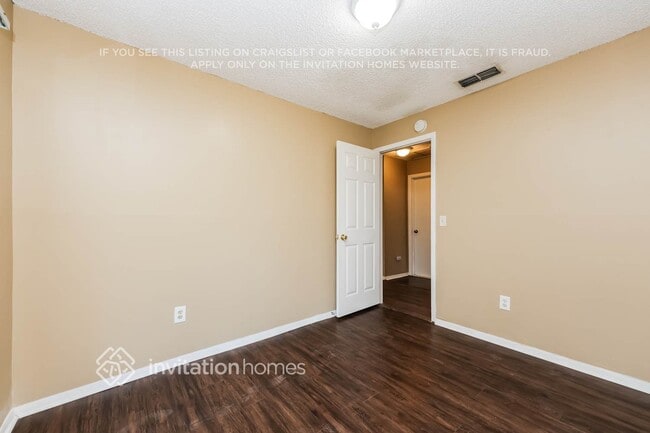 Building Photo - 23610 Downs Pl