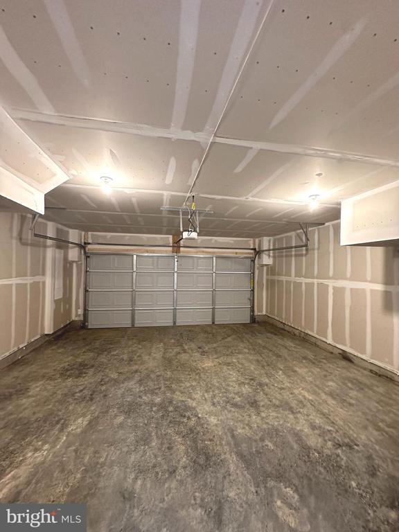 Building Photo - 1258 Cedar Vly Rd