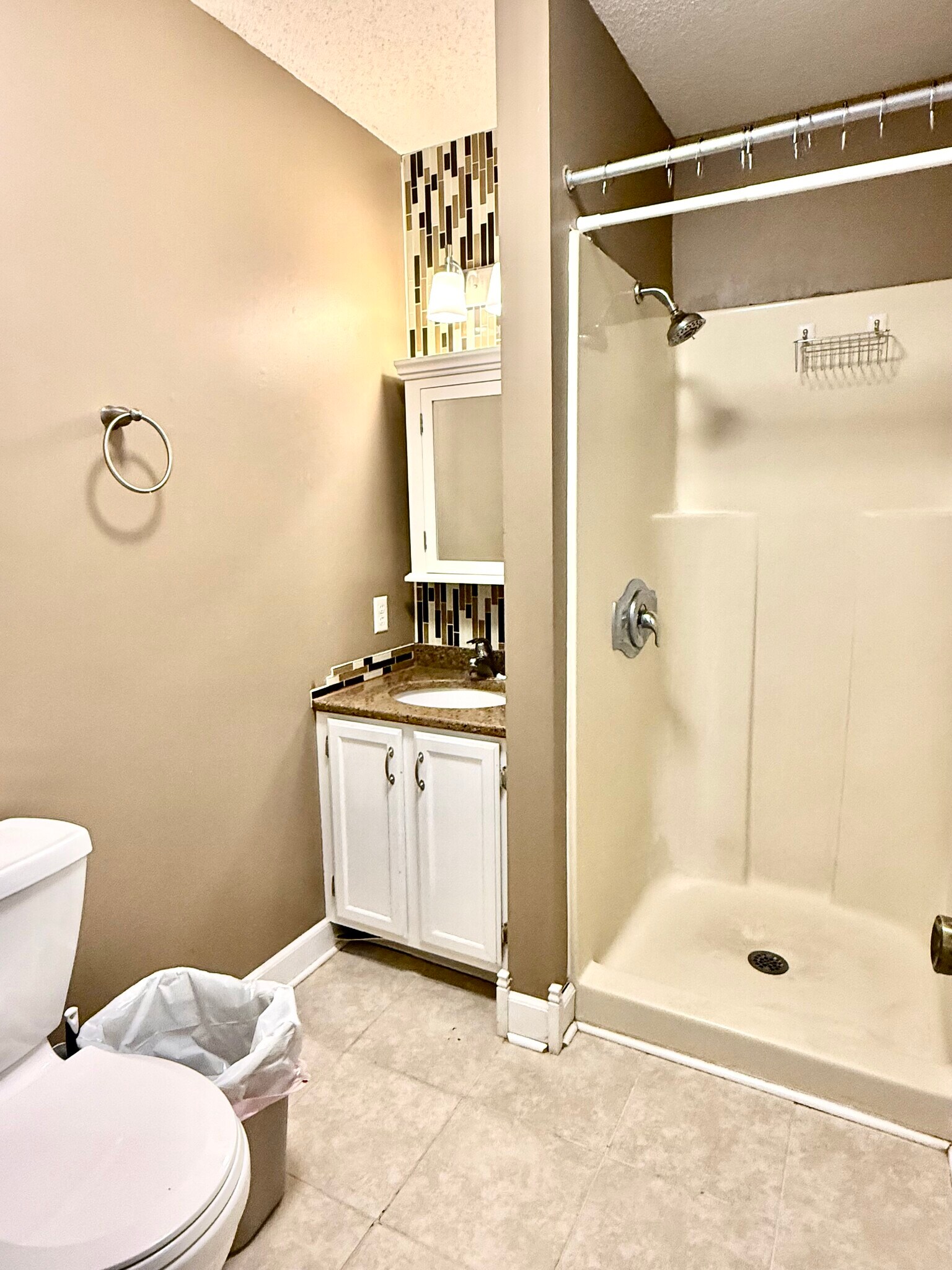 Building Photo - 2317 Independence Ct