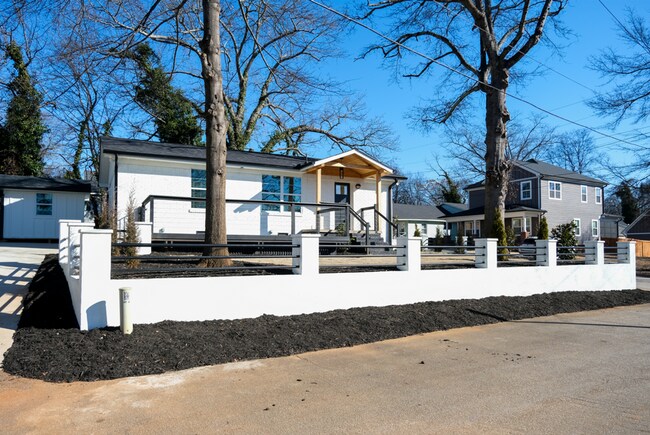 Building Photo - Custom Design Home in Greenville w/ Lawn C...