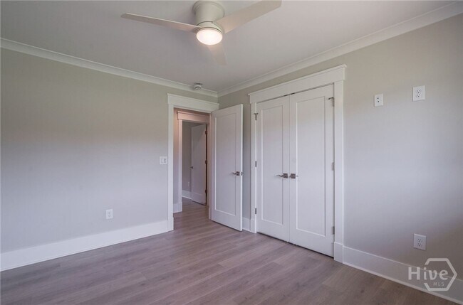 Building Photo - 1090 Kenway Dr