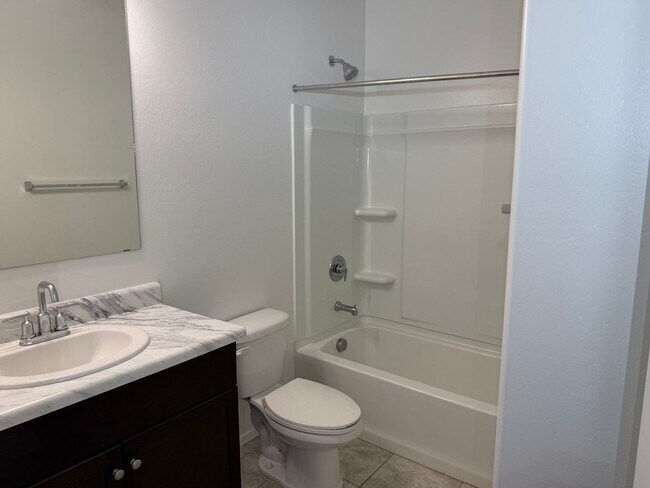 Building Photo - 9427 E Alfalfa Dr