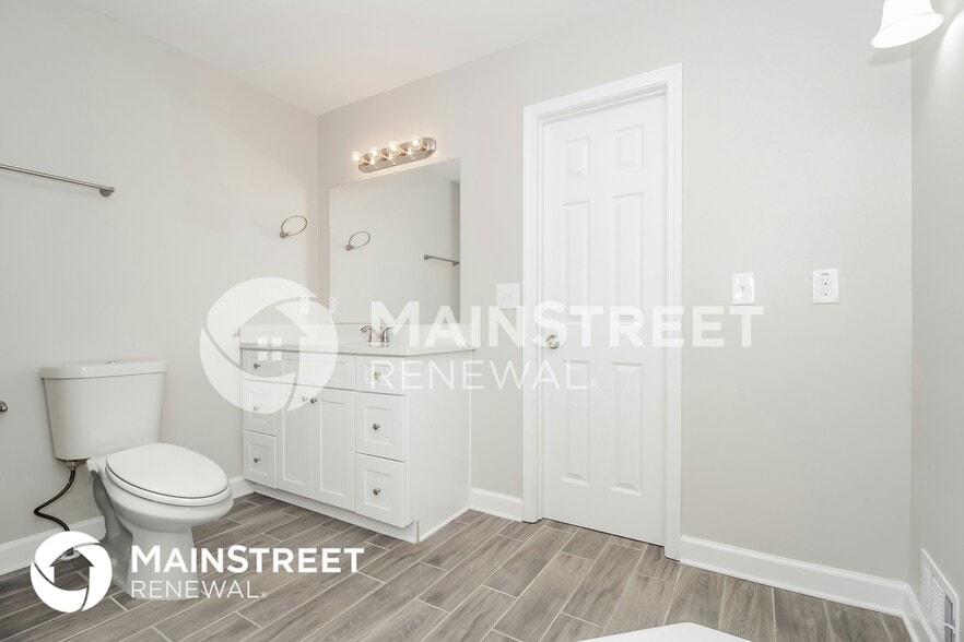 Building Photo - 23 Fairfield Dr SW