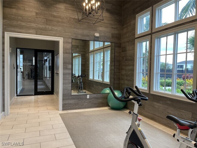 Building Photo - 9213 Cayman Dr