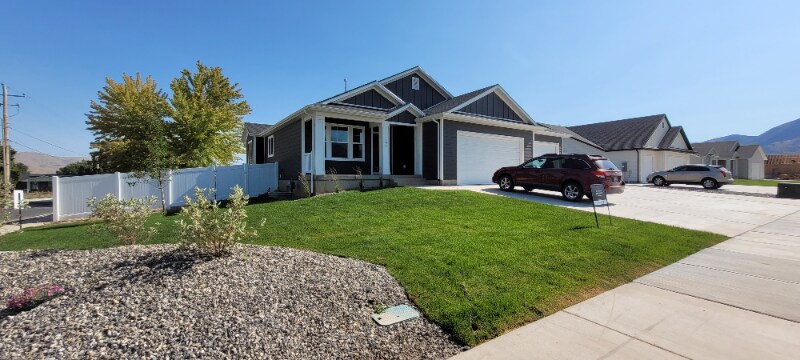 Primary Photo - 292 W 500 N St