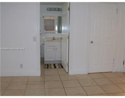 Building Photo - 2121 N Ocean Blvd