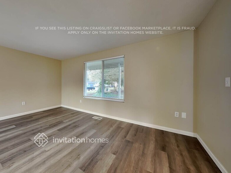 Building Photo - 1214 Mary Lou St SE