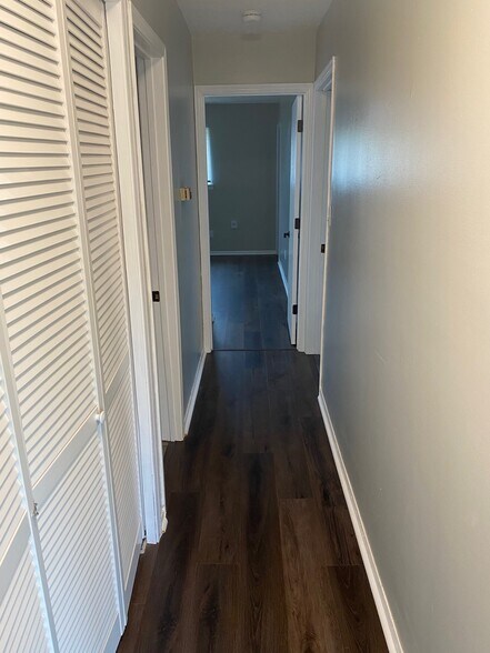 hallway - 1035 Pine St