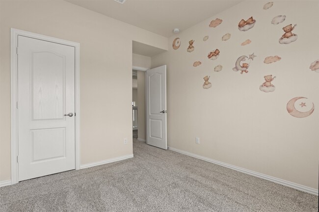 Building Photo - 2425 Village Azalea Dr