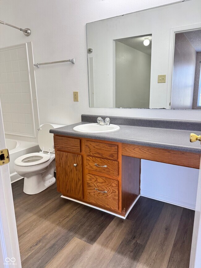 Building Photo - 10797 Miller Dr