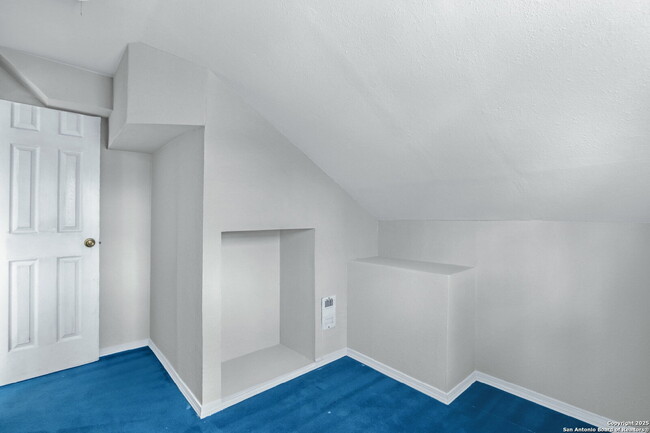 Building Photo - "Charming 4-Bed Retreat with Scenic Views ...