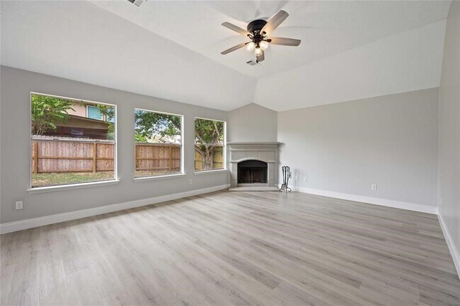 Building Photo - 6647 Amberfield Ln