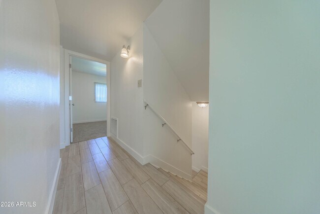 Building Photo - 4558 N 15th Ave