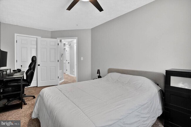 Building Photo - 8031 Brookstone Ct