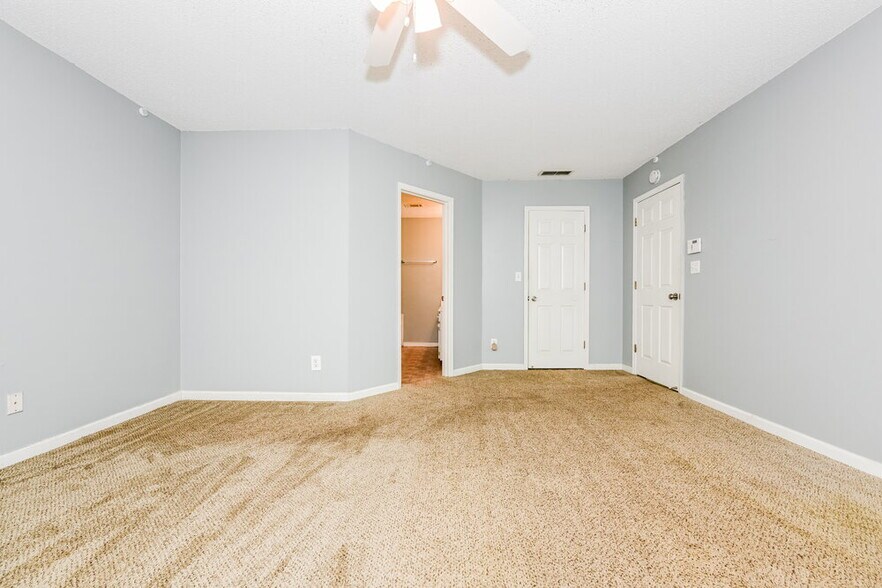 Building Photo - 1577 Red Briar Way