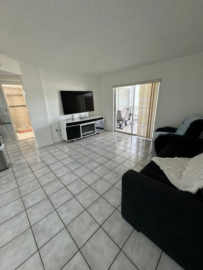 Building Photo - 8660 SW 212th St