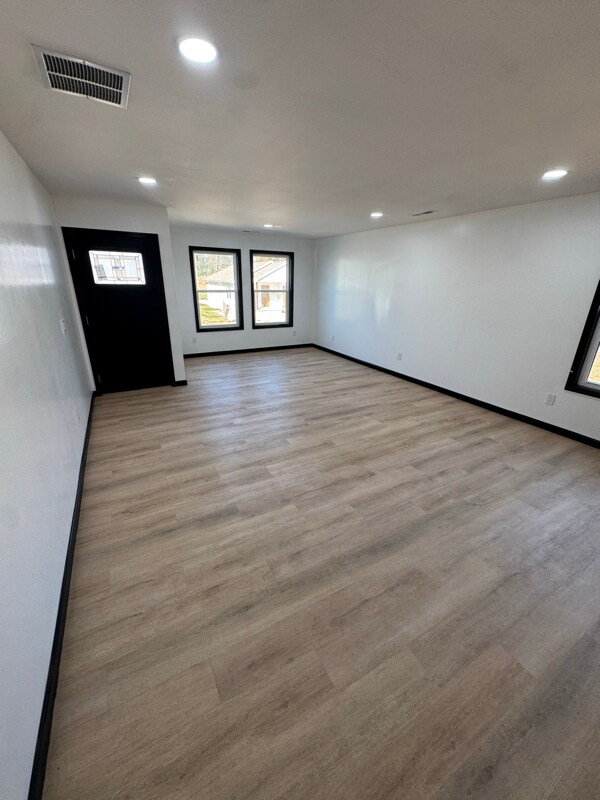 Building Photo - 1015 Glezen St