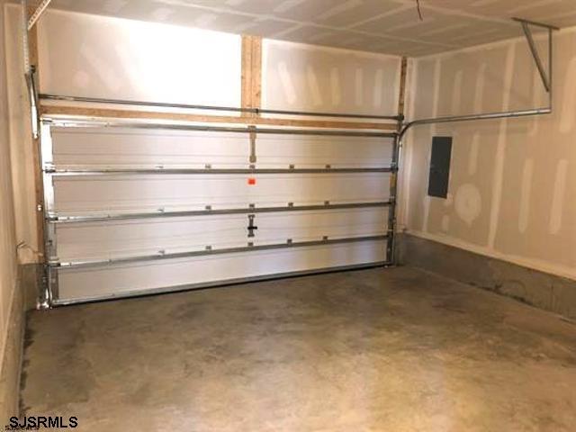 Building Photo - 2 Misty Lake Ct