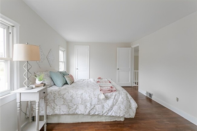 Building Photo - 205 Lattimore Rd