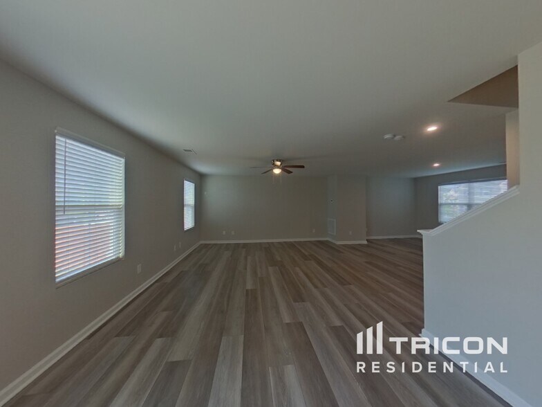 Building Photo - 106 Harborough Ave