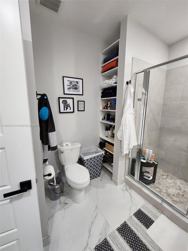 Building Photo - 8363 NW 41st St