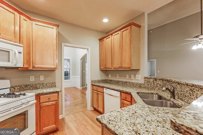 Building Photo - 329 Westhill Dr