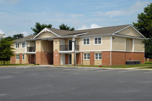 Building Photo - Hollybrook Farms Apartments