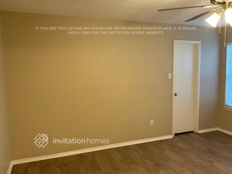 Building Photo - 1852 Village Park Trail