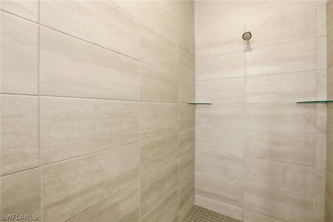 Building Photo - 13615 Blue Bay Cir