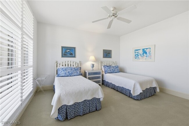 Building Photo - 8990 Bay Colony Dr