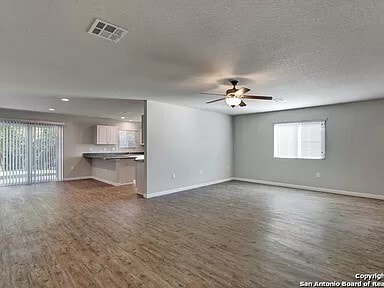 Building Photo - 10230 Relic Oaks