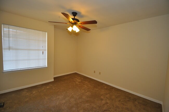 Building Photo - Luxury Living in Gated Bermuda Dunes Golf Community - 2B/1B with Garage!