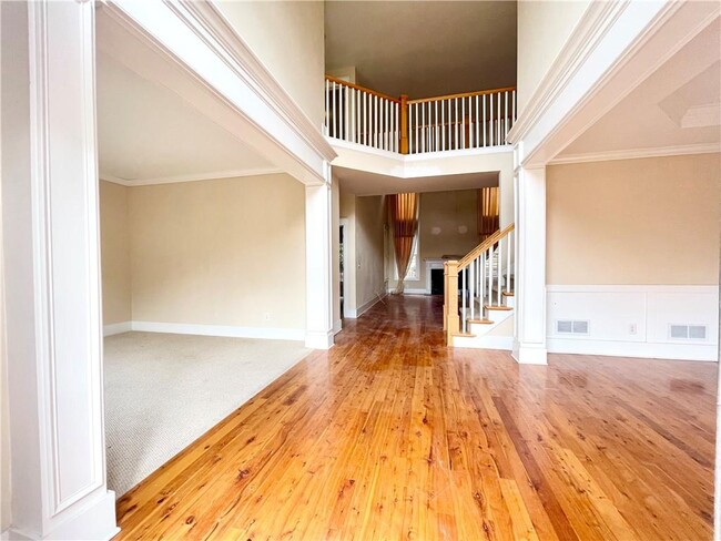 Building Photo - 555 Vinings Springs Dr SE