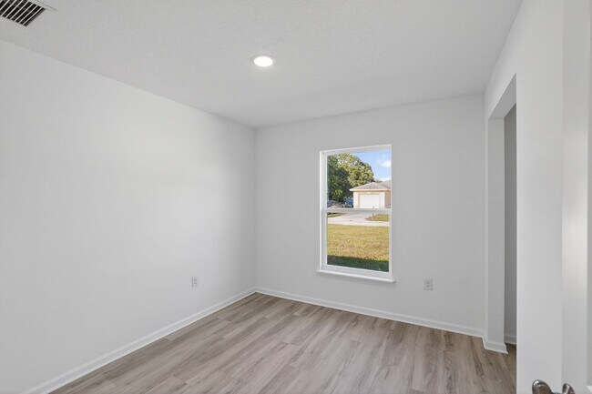 Building Photo - 1115 F Avenue