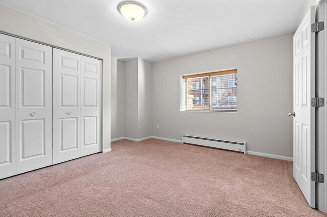 Building Photo - 731 Mercer St