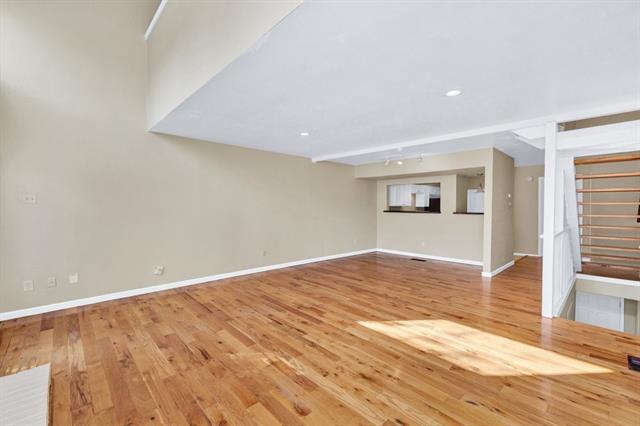 Building Photo - 6808 Eastridge Dr