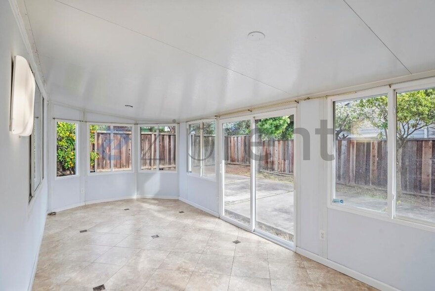 Building Photo - 5968 Show Terrace