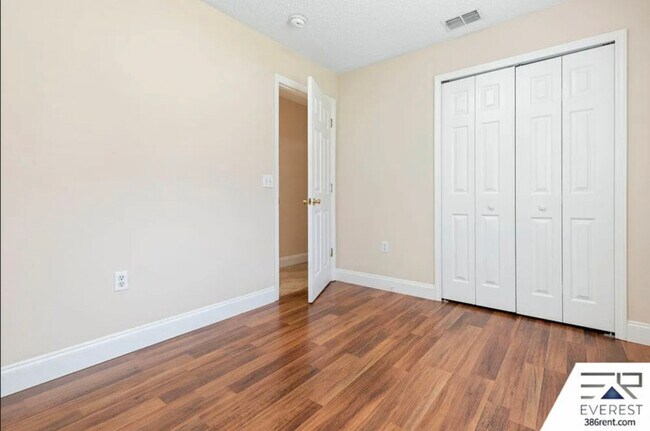 Building Photo - 28 Powder Horn Dr