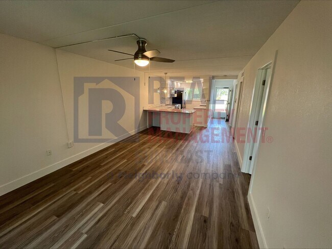 Building Photo - 649 S Tamiami Trl