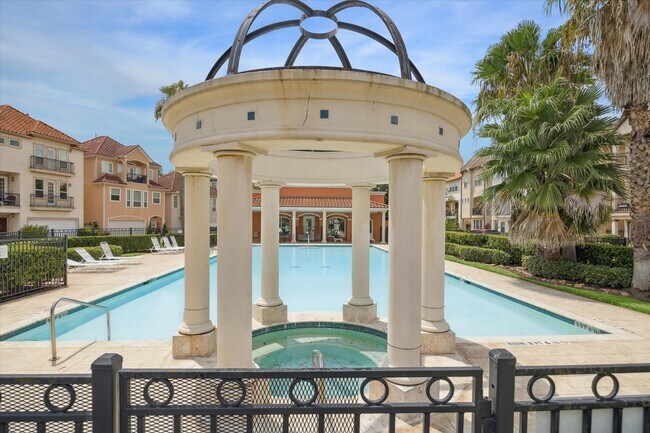 Building Photo - 7231 Laguna Villas