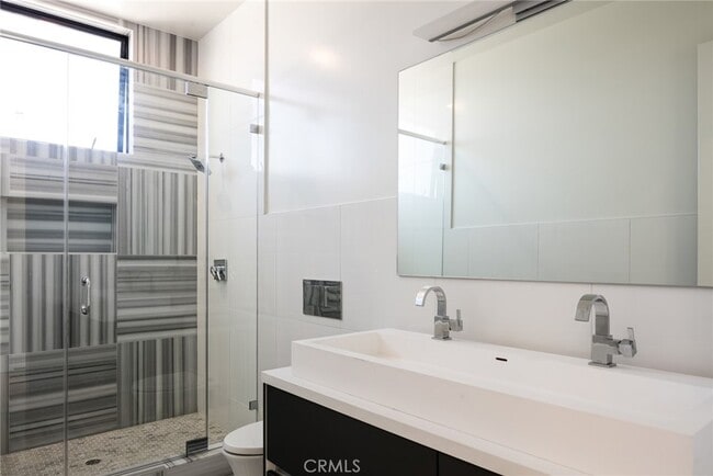 Building Photo - 1618 Amherst Ave